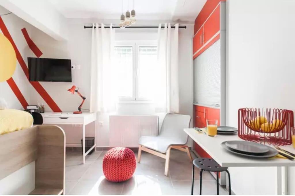 Colorful Apartment In Athén Kültér fotó